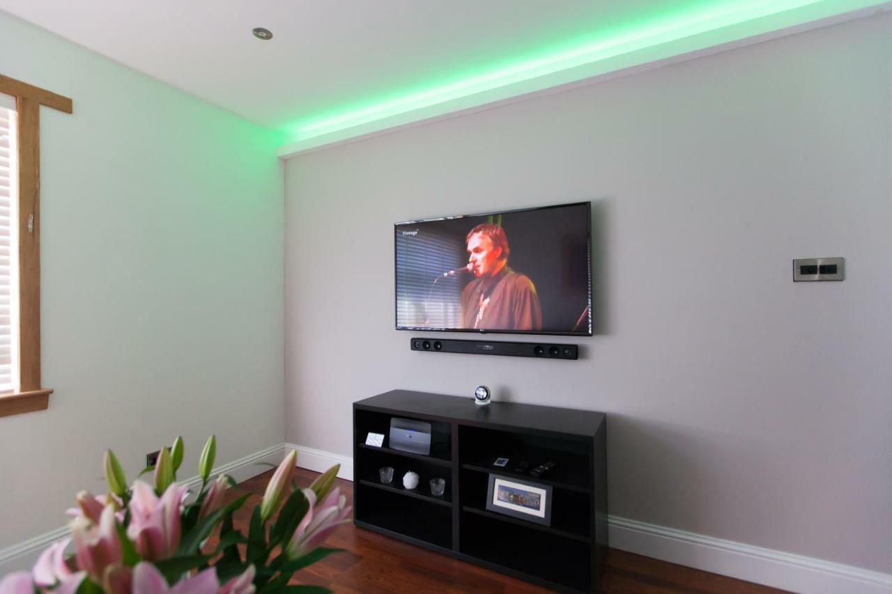 Leys Park Executive Apartments Dunfermline Bagian luar foto