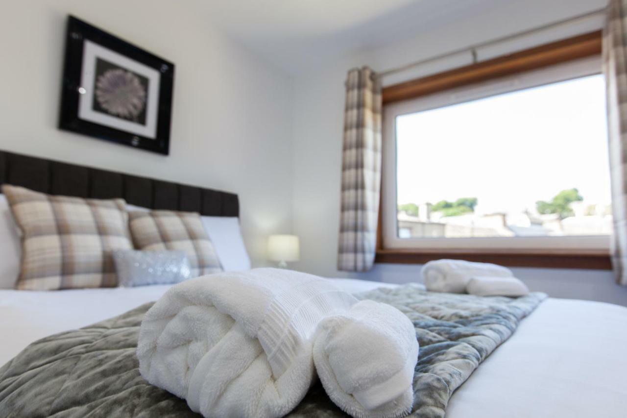 Leys Park Executive Apartments Dunfermline Bagian luar foto